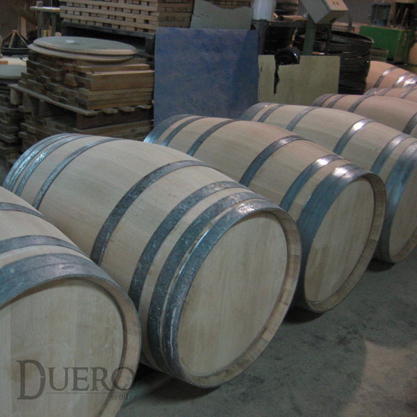 Used oak barrels – 300 liters – ex-red wine